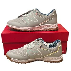 New Balance Women's Gray and White Golf Sneakers
